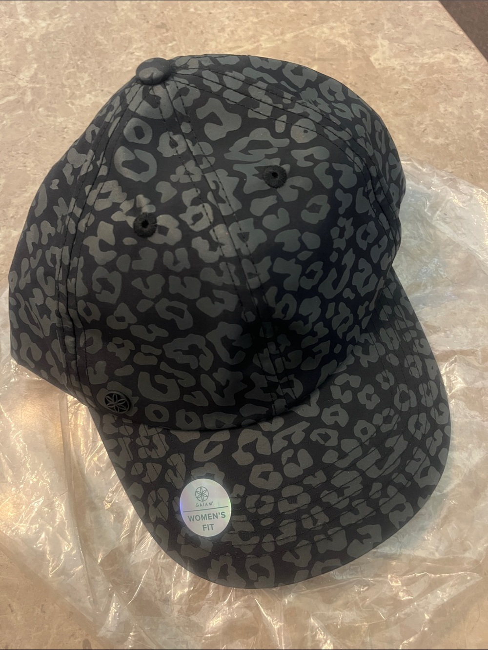 Women’s Gaim Classic Fitness Running Hat, Black Leopard BNWT - Picture 6 of 9